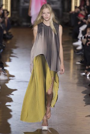 Stella McCartney Spring 2016 | Paris Fashion Week