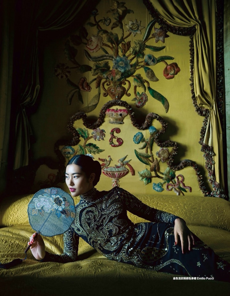 Liu-Wen-Harpers-Bazaar-China-December-2015-Editorial03