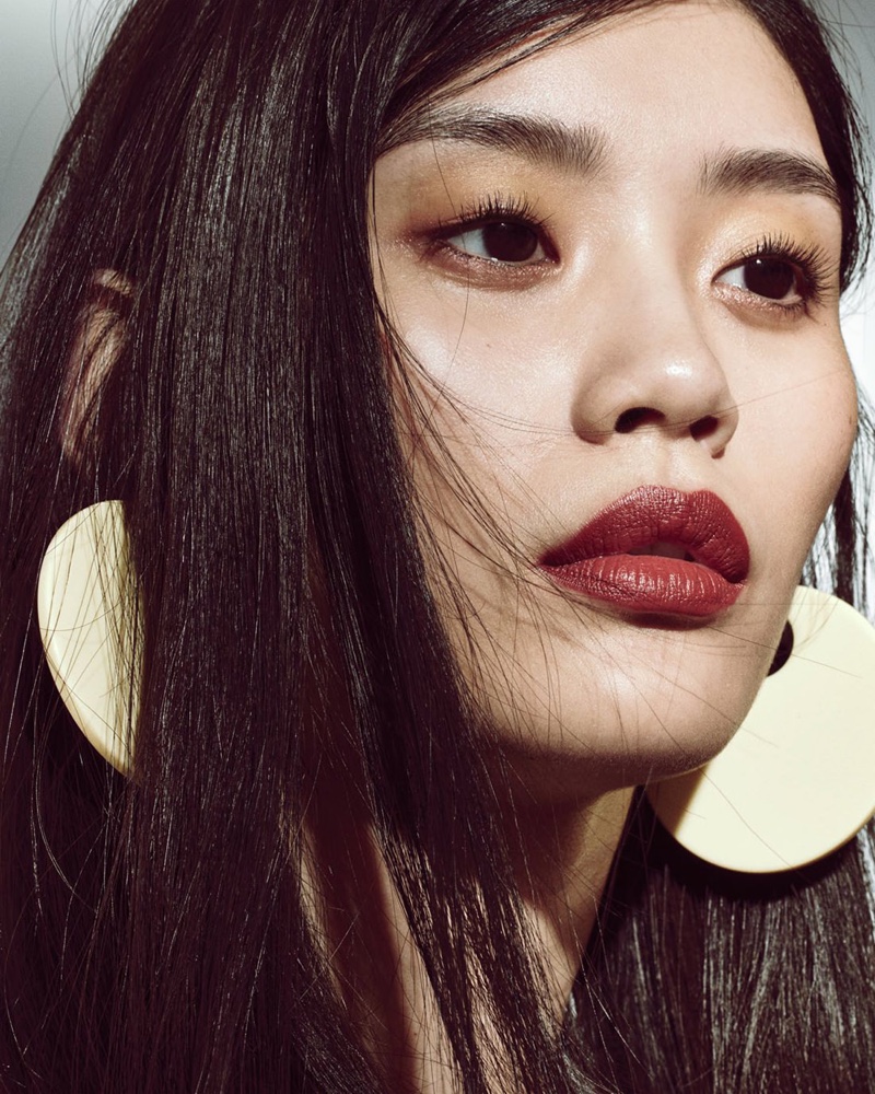 Ming-Xi-Vogue-China-Beauty-October-2015-Editorial05