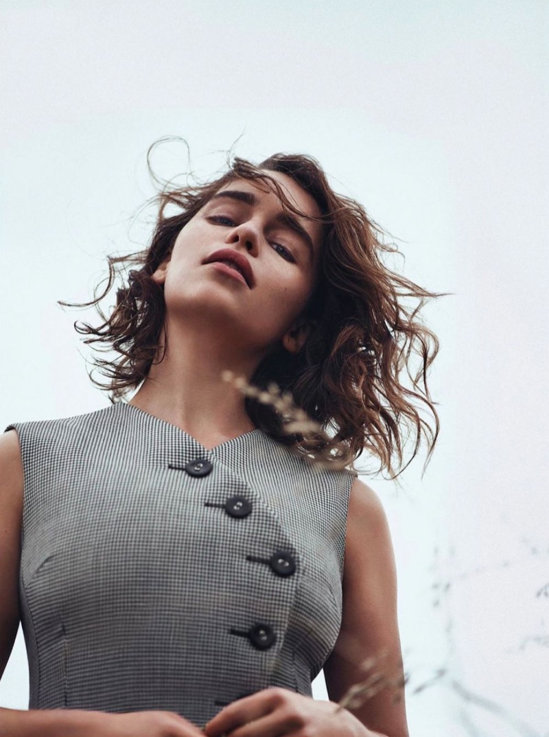 Emilia-Clarke-Dior-Magazine-Winter-2015-Cover-Pictures08