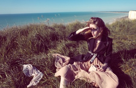 Never Let Me Go: Outerwear Looks Get Dreamy in Vogue China Never Let Me Go: Outerwear Looks Get Dreamy in Vogue China