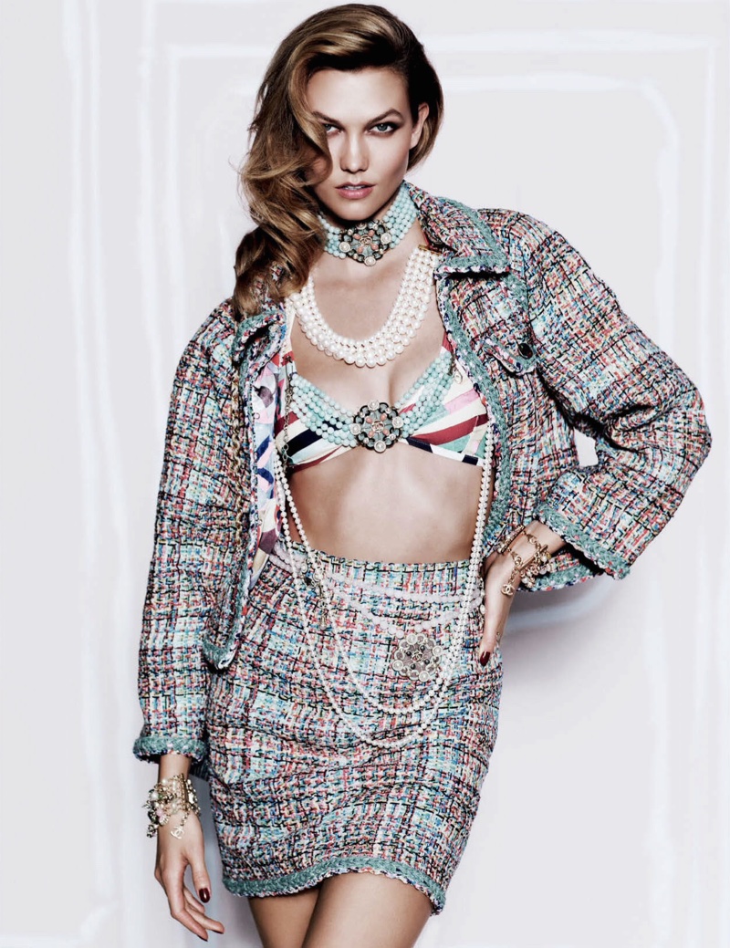 Karlie-Kloss-Legs-Chanel-Vogue-Mexico-Photoshoot-2015-04
