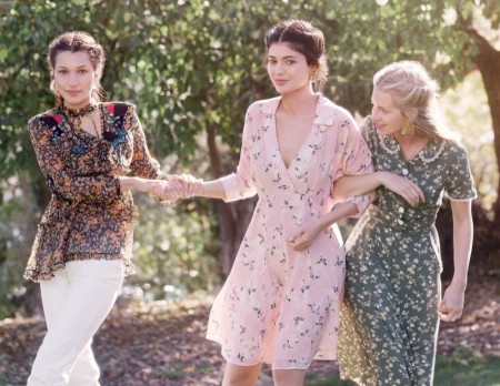 Kylie Jenner, Bella Hadid & Lottie Moss Land Vogue Spread Kylie Jenner, Bella Hadid & Lottie Moss Land Vogue Spread