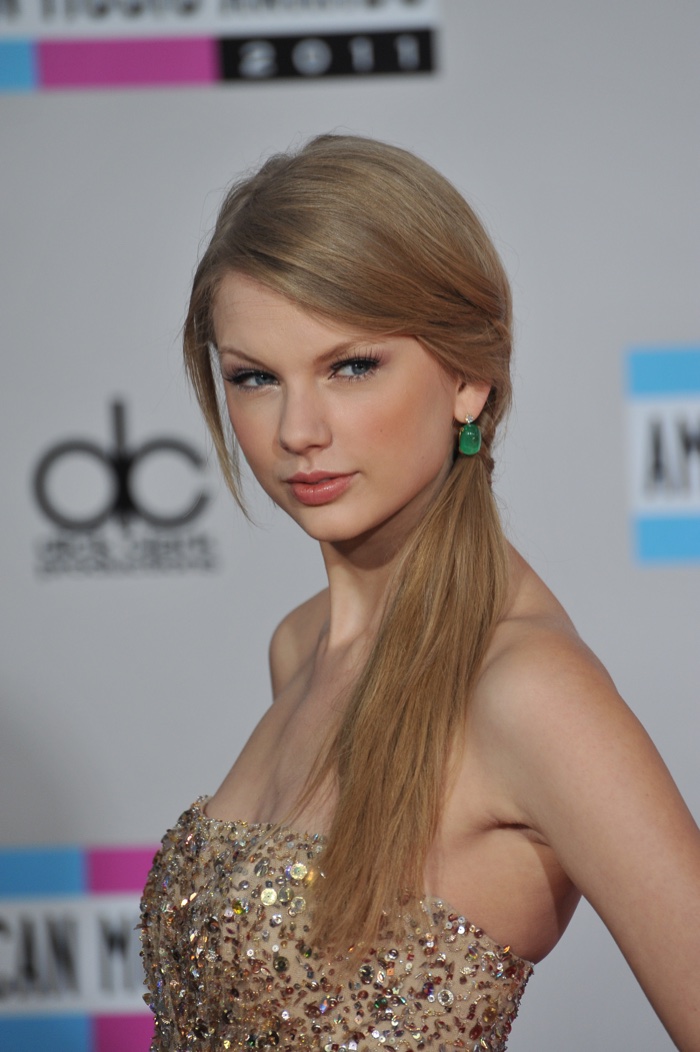 Taylor Swift  Beauty Riot