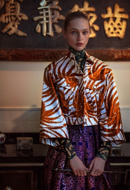 Anja Rubik & Sasha Pivovarova Stun in Vogue China's February Issue