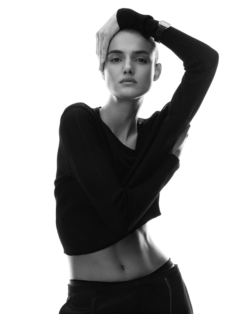 CLOSE CROP: Blanca poses in cropped sweater look