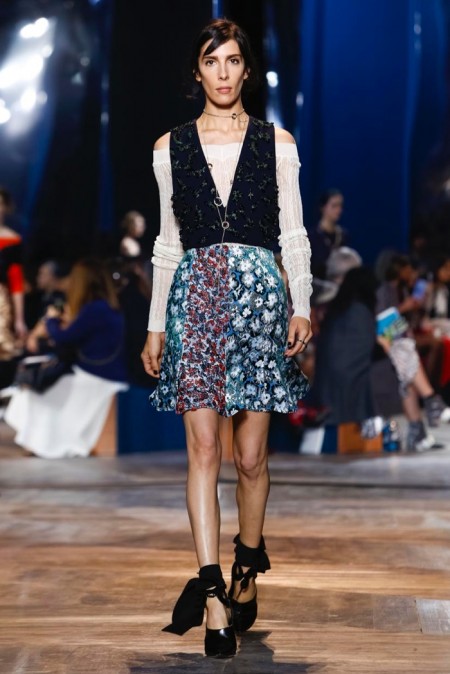 Dior Relies on the House Codes for Spring Couture