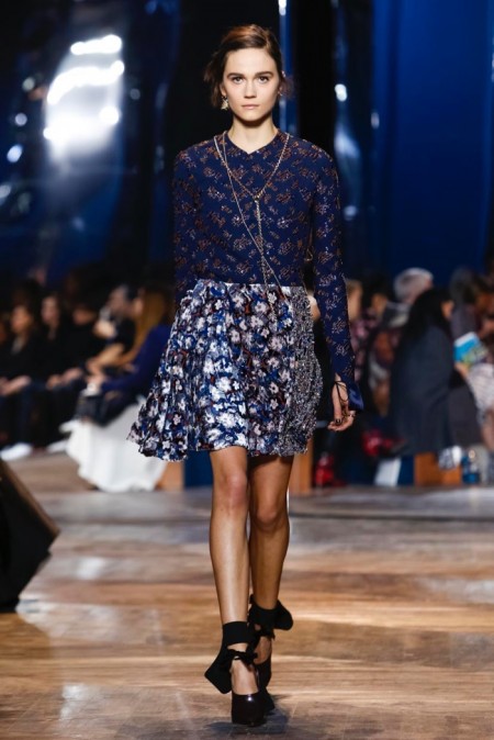 Dior Relies on the House Codes for Spring Couture