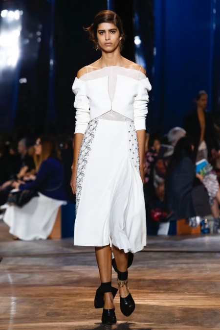 Dior Relies on the House Codes for Spring Couture