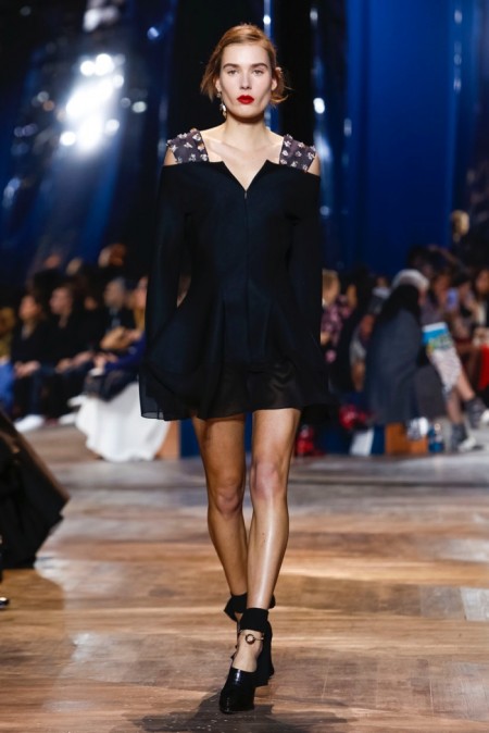 Dior Relies on the House Codes for Spring Couture