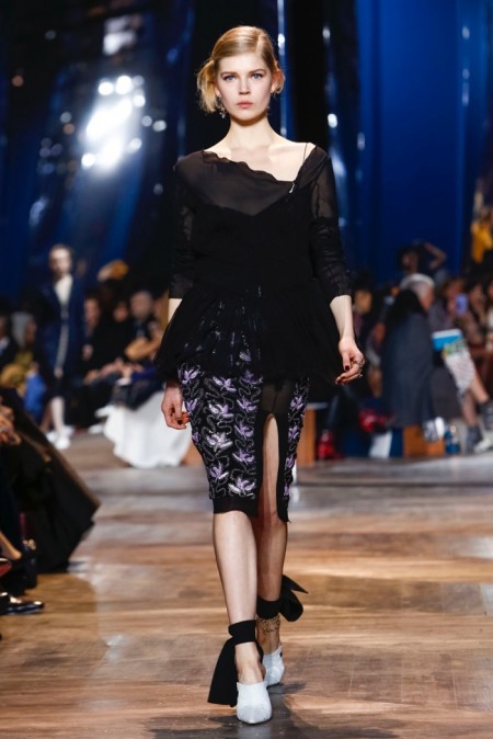 Dior Relies on the House Codes for Spring Couture