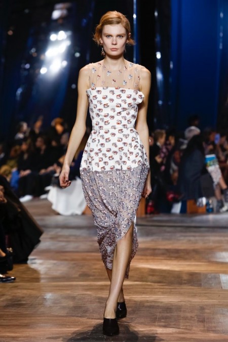 Dior Relies on the House Codes for Spring Couture
