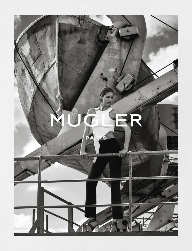 An  image from the Mugler spring-summer 2016 campaign