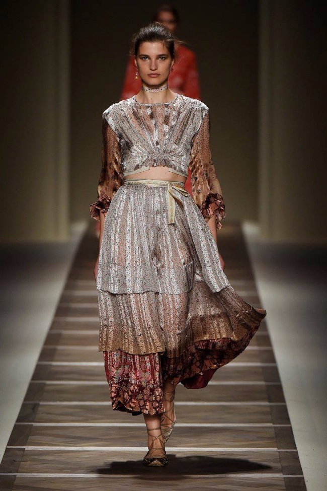 A look from Etro's spring 2016 collection