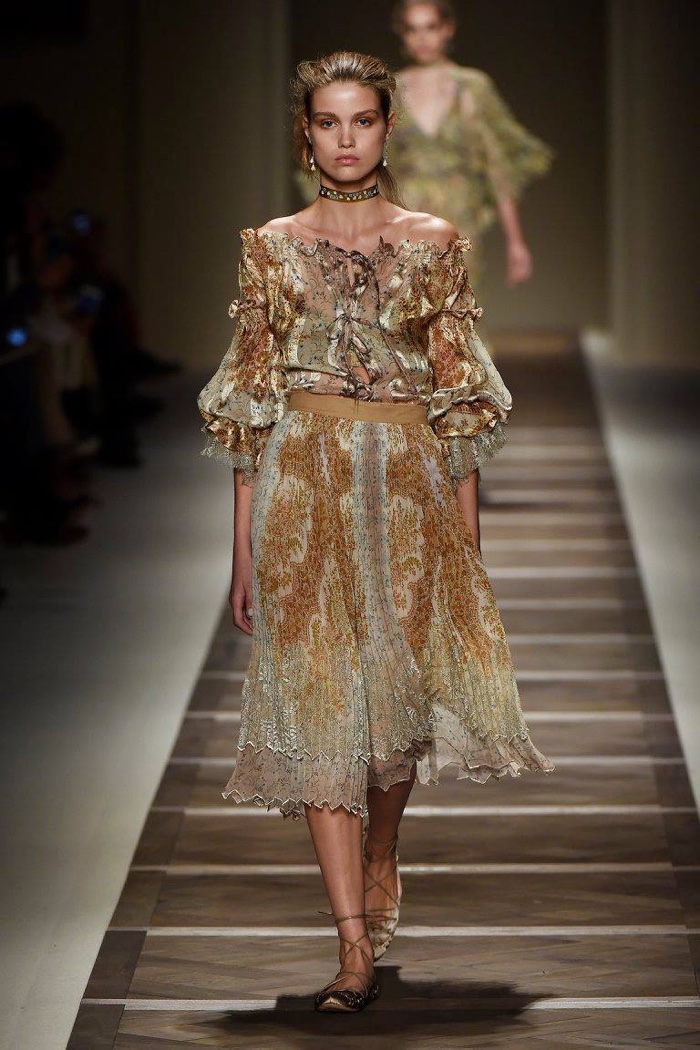 A look from Etro's spring 2016 collection