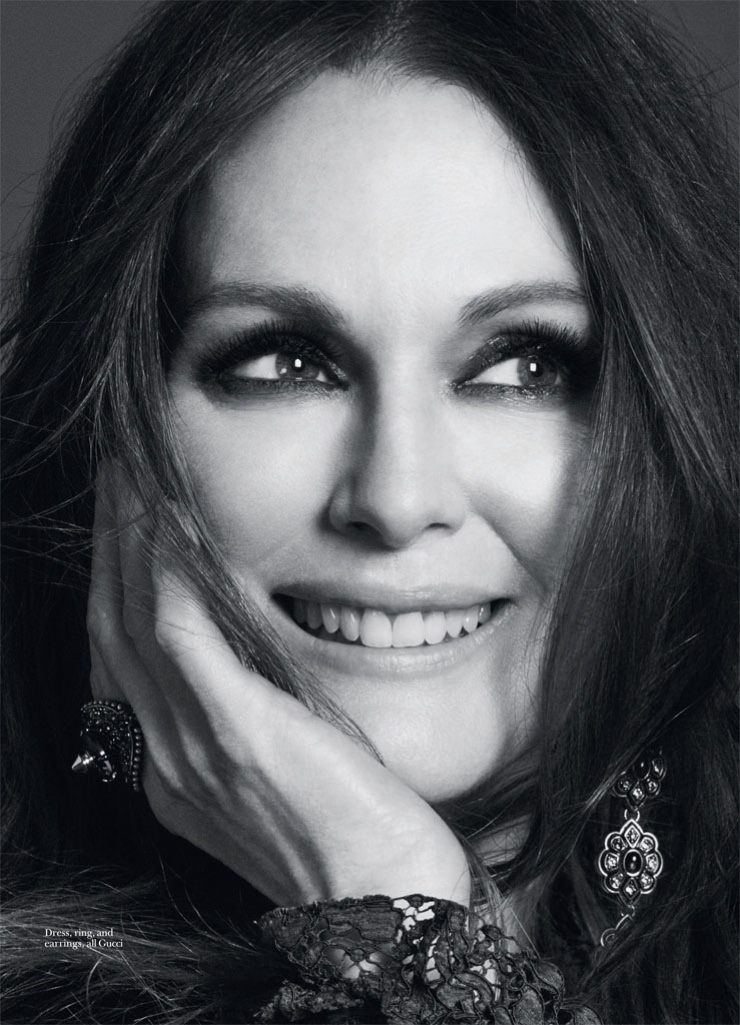 Julianne Moore poses for David Roemer in the photoshoot