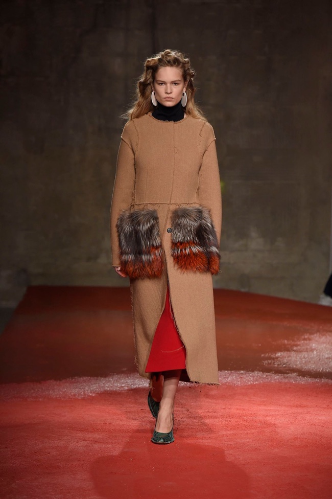 A look from Marni's fall-winter 2015 collection