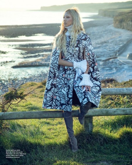 Victorian Rule: Soo Joo Park Wears Buttoned Up Style in Vogue Korea Victorian Rule: Soo Joo Park Wears Buttoned Up Style in Vogue Korea