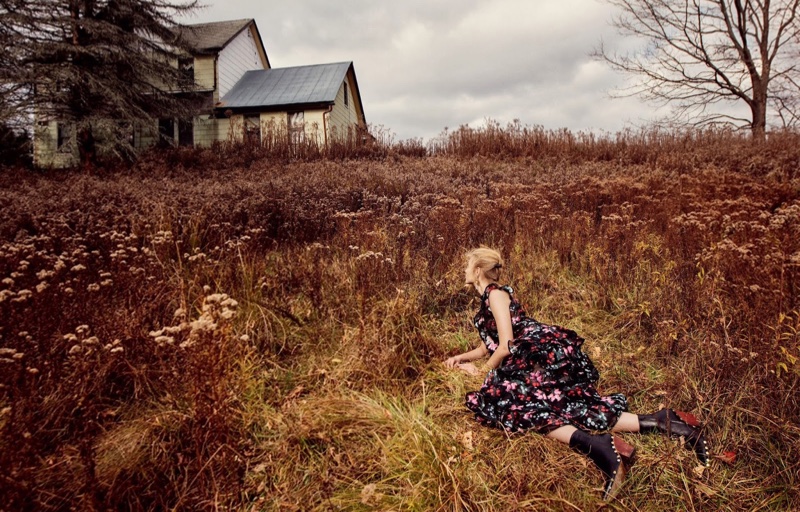 The model poses in romantic looks for the outdoor shoot