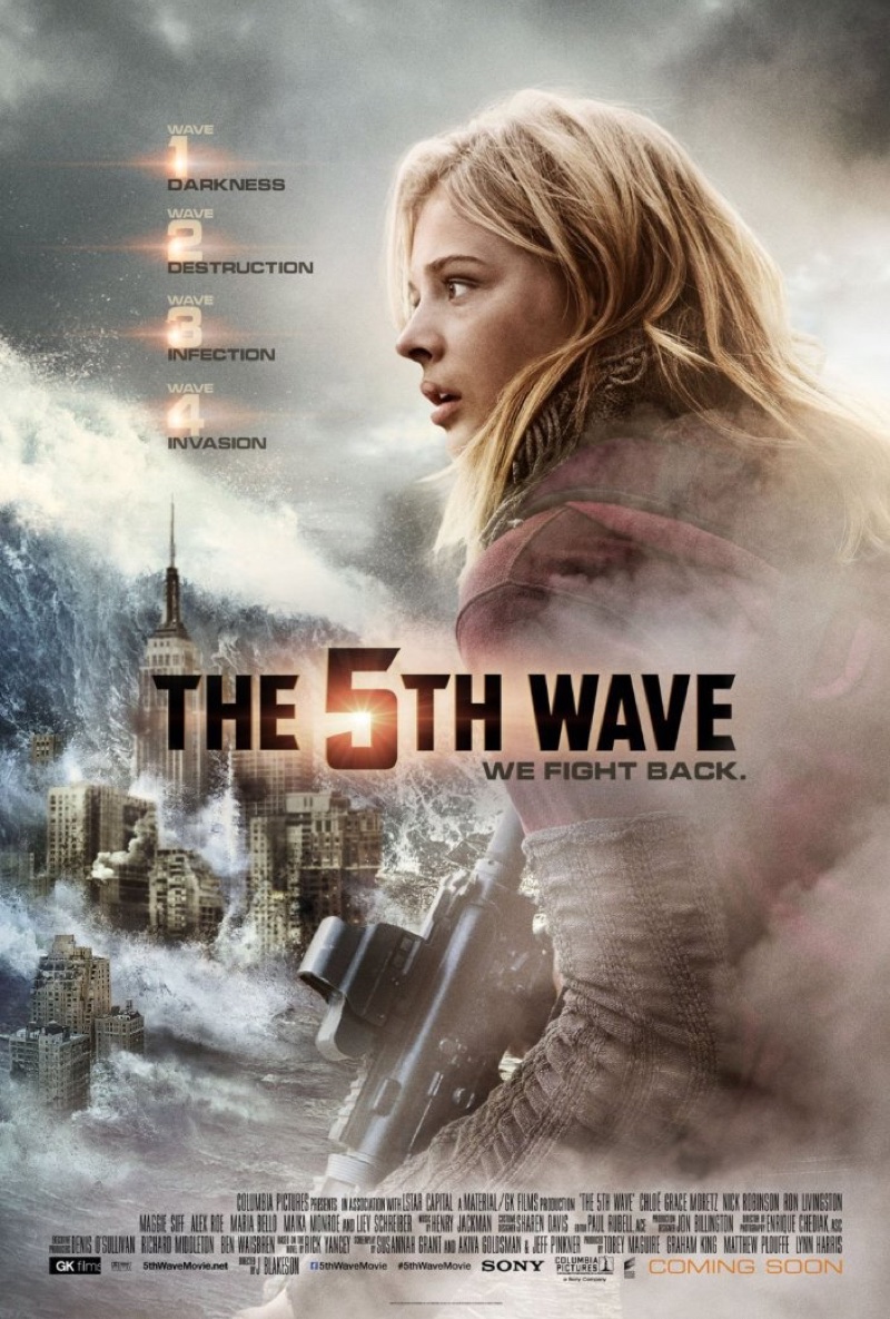 Chloe Grace Moretz on The 5th Wave poster