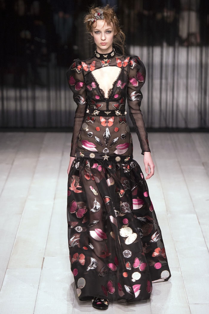 Alexander McQueen 2016 Fall / Winter | Fashion Gone Rogue