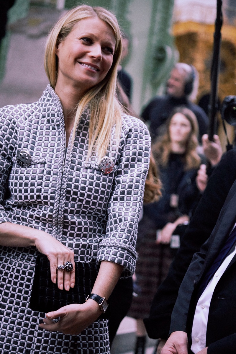 Gwyneth Paltrow attends Chanel's spring-summer 2016 haute couture show in Paris. Photo: Chanel