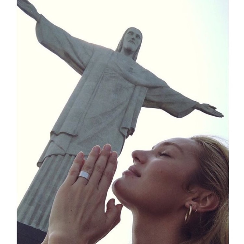 Candice Swanepoel poses in Brazil next to Christ the Redeemer. Photo: Instagram