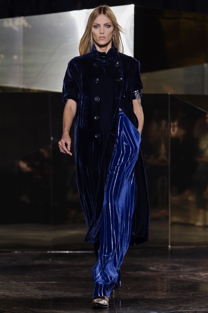 MARCH 2016: Anja Rubik walks the runway at H&M Studio's fall-winter 2016 show presented during Paris Fashion Week