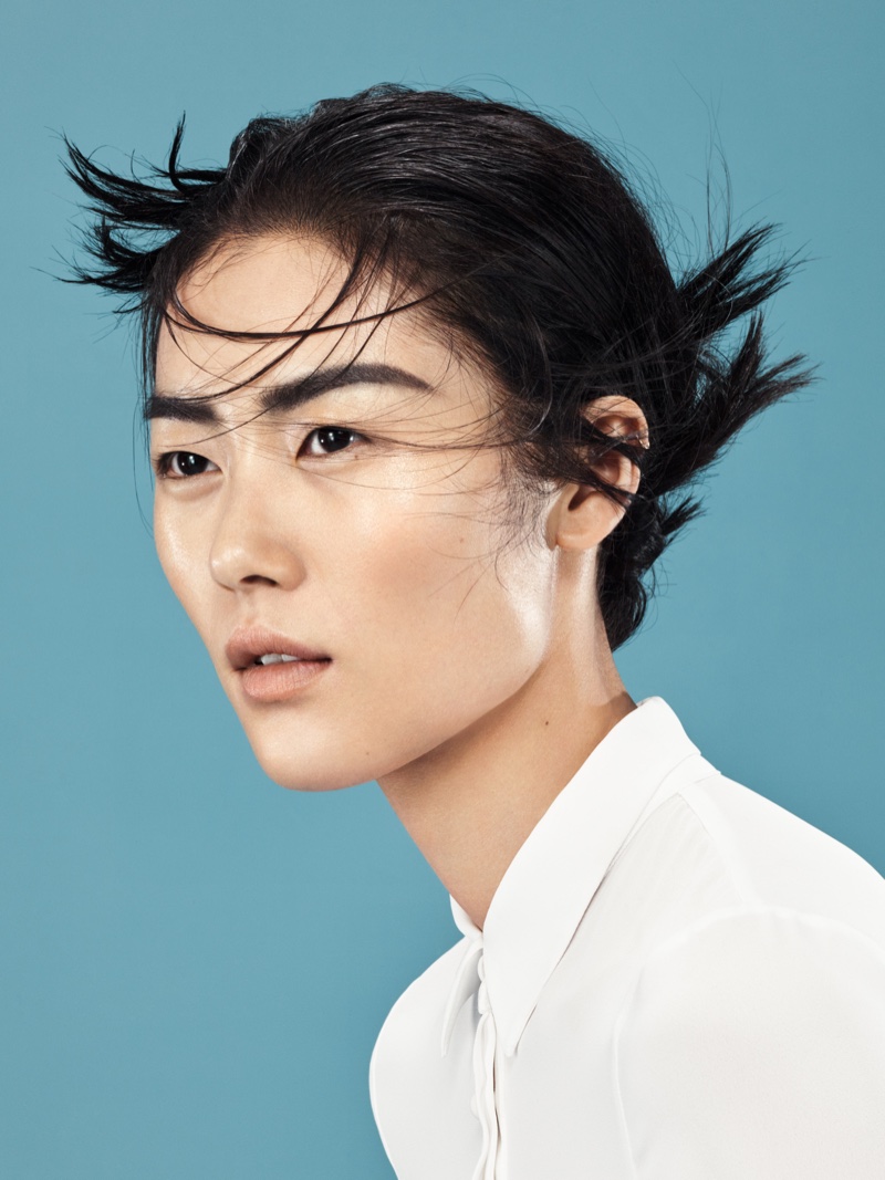 Liu Wen wears a messy hairstyle in Mango's March campaign