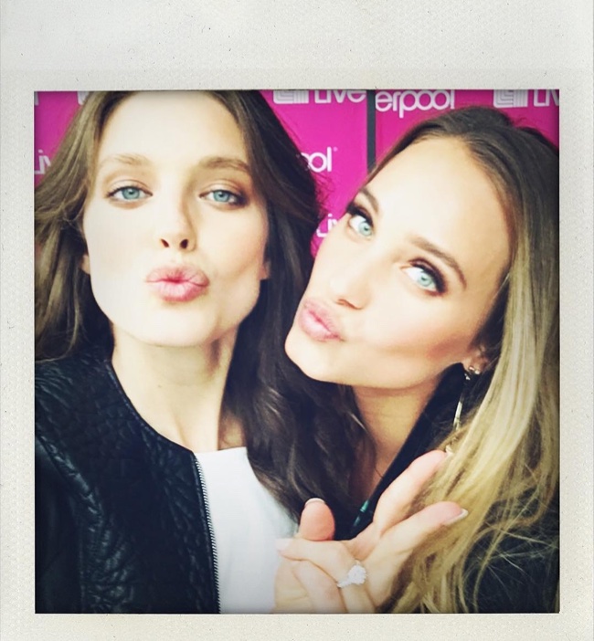 Emily DiDonato & Hannah Davis pose for a selfie at a Liverpool Mexico event. Photo: Instagram