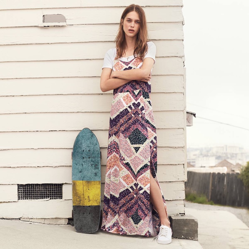 H&M Printed Maxi Dress, Crop Top (Worn Underneath) and White Sneakers