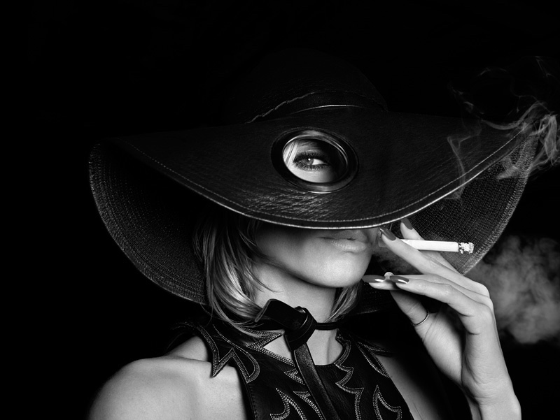 Heidi Klum smokes a cigarette for Hunger Magazine #10. Photo: Rankin