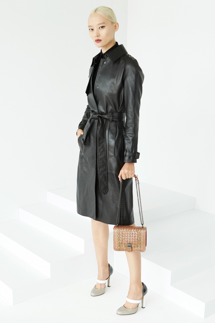 Bottega Veneta Resort 2017: black leather trench coat with embellished bag