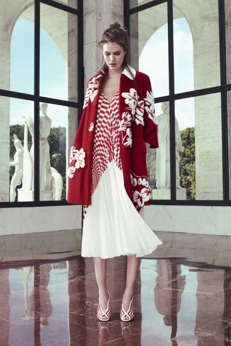 Fendi Turns Up the Graphics for Resort 2017