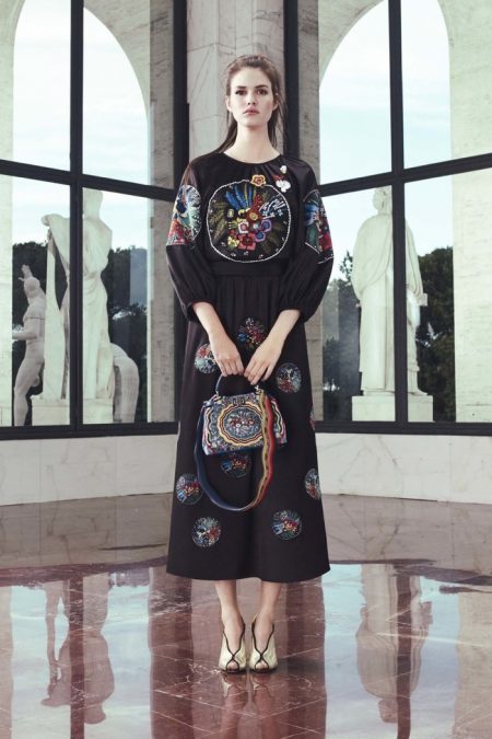 Fendi Turns Up the Graphics for Resort 2017