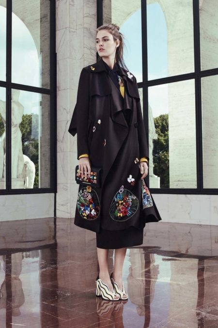 Fendi Turns Up the Graphics for Resort 2017