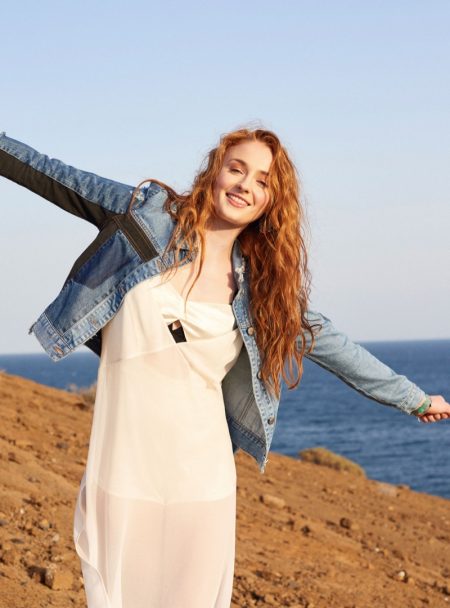 Sophie Turner Stars in ASOS Magazine, Talks 'X-Men: Apocalypse' Character Sophie Turner Stars in ASOS Magazine, Talks 'X-Men: Apocalypse' Character