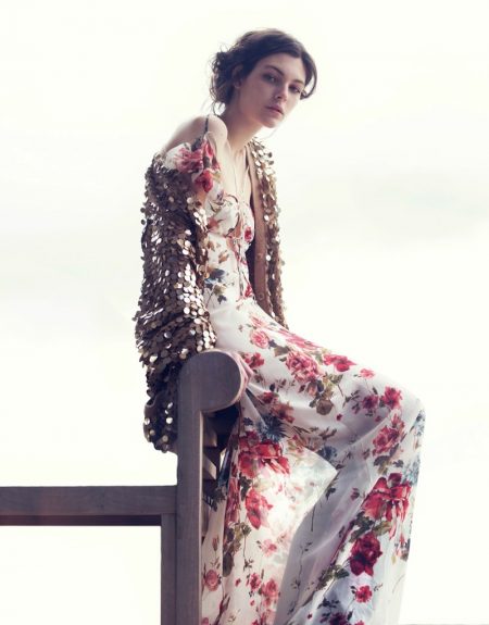 Vittoria Ceretti Models Spring's Romantic Dresses for Vogue China Vittoria Ceretti Models Spring's Romantic Dresses for Vogue China