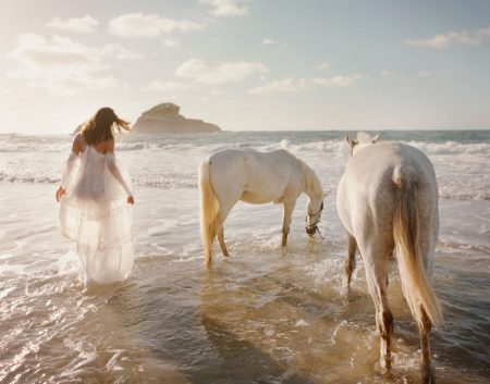 Amanda Wellsh Wears Vacation-Ready Looks for The Edit