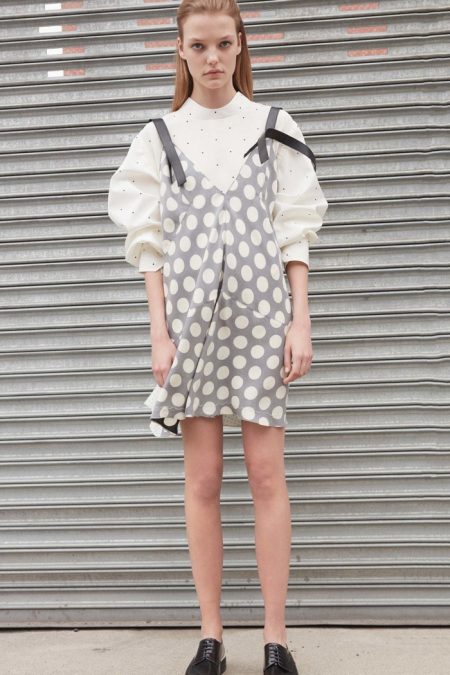 Calvin Klein Keeps It Light for Resort 2017