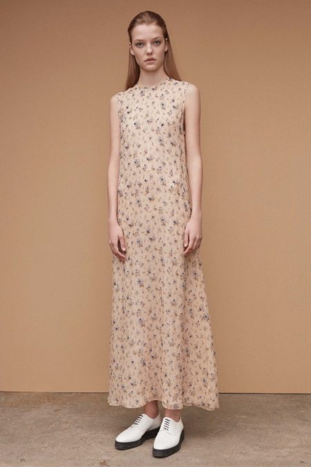 Calvin Klein Keeps It Light for Resort 2017