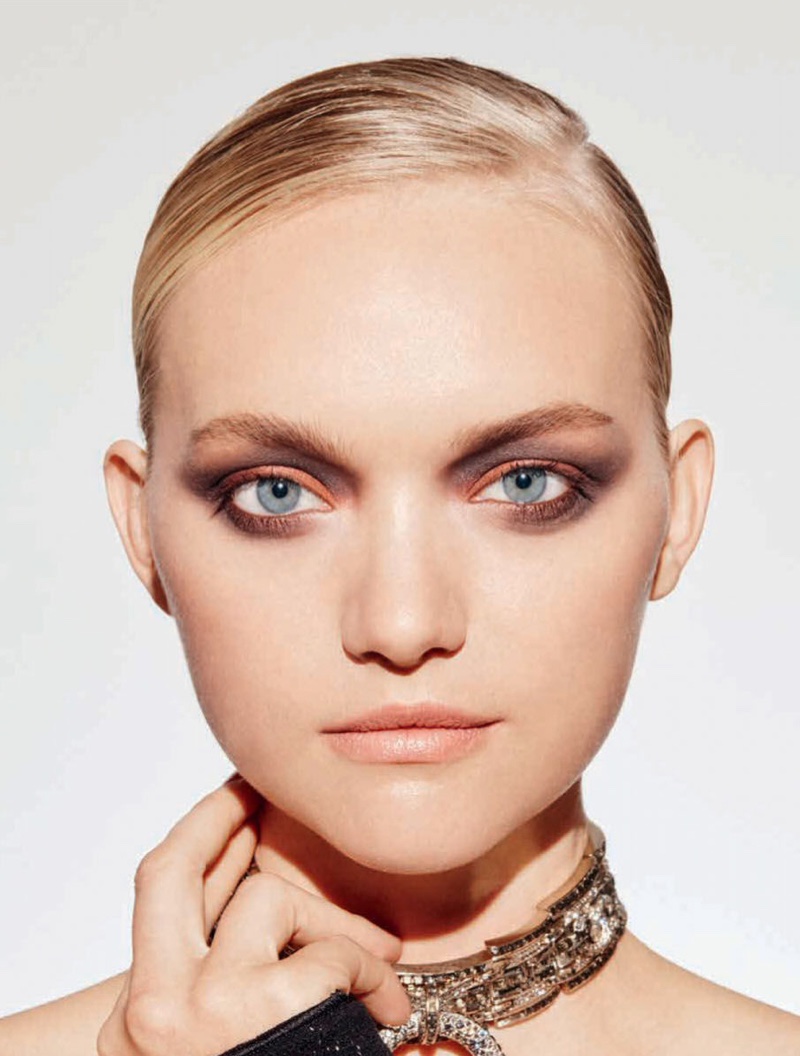 Gemma Ward models smokey eyeshadow look for the beauty shoot