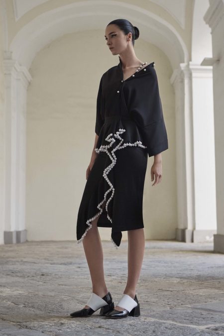 Givenchy's Resort 2017 Line Heads to Naples