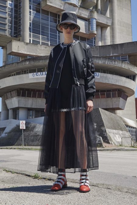 Givenchy's Resort 2017 Line Heads to Naples