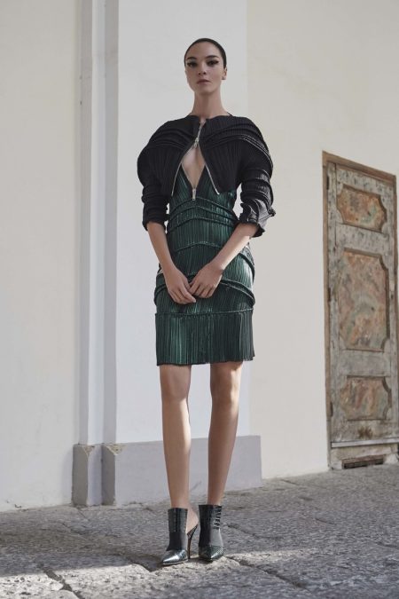 Givenchy's Resort 2017 Line Heads to Naples