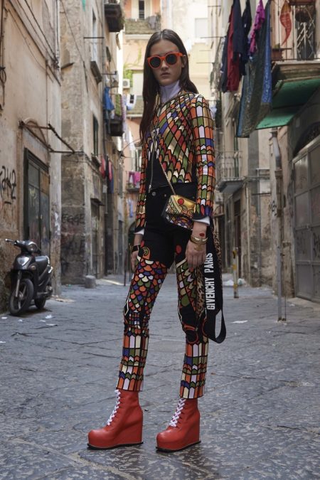 Givenchy's Resort 2017 Line Heads to Naples