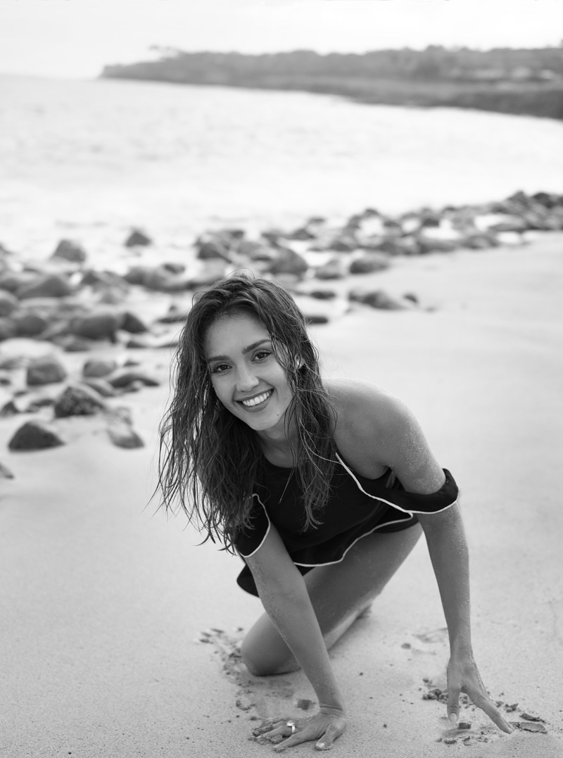 Jessica Alba is all smiles posing on the beach