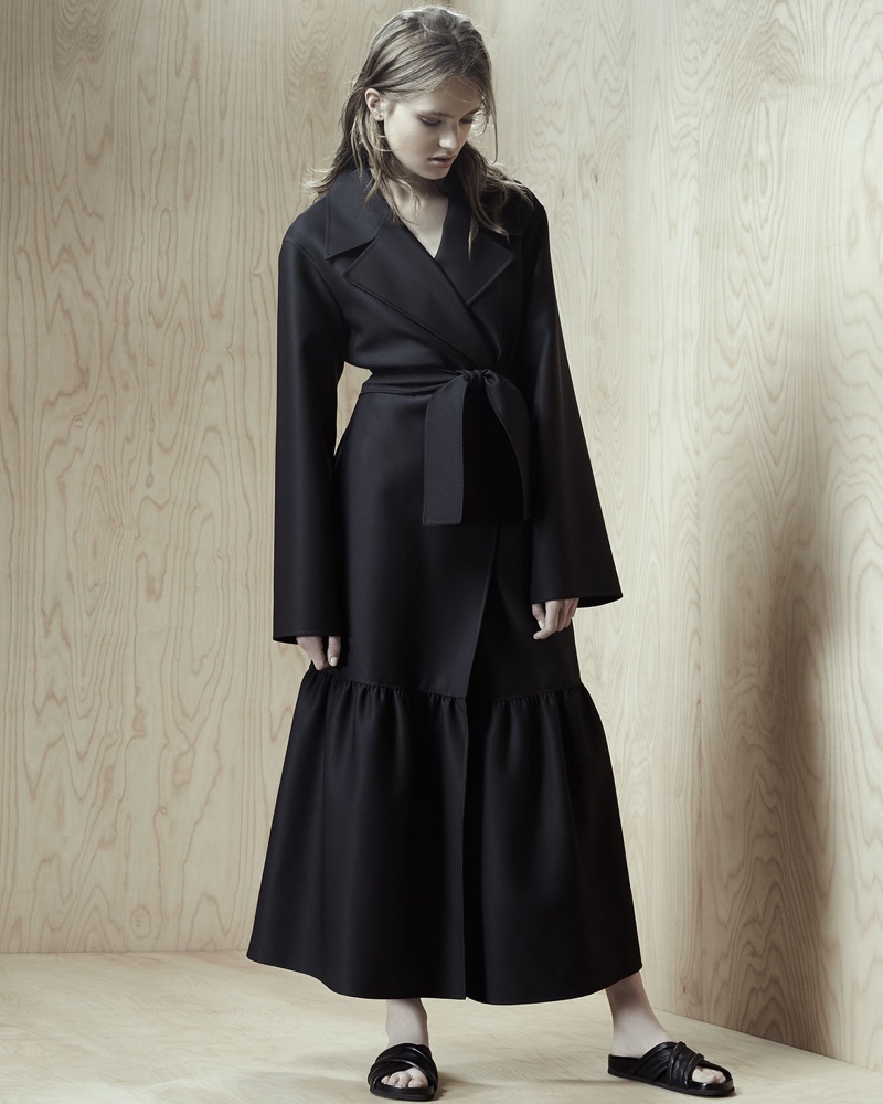 The Row Features Oversized Proportions for Pre-Fall 2016 
