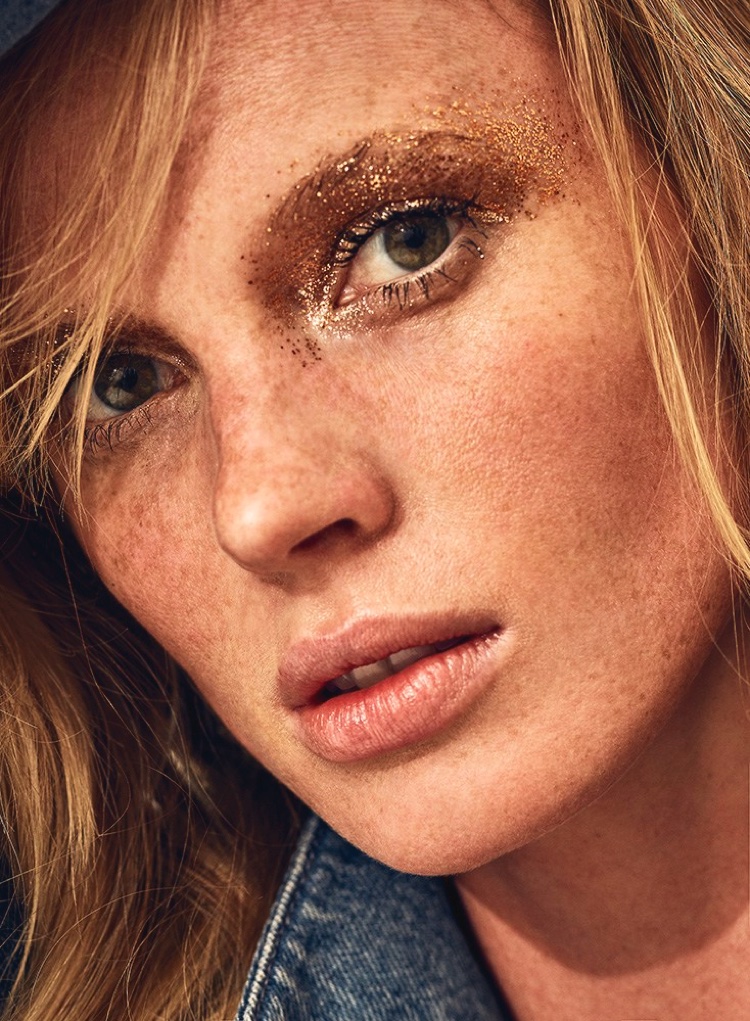 Anne Vyalitsyna shows off her freckles in the editorial