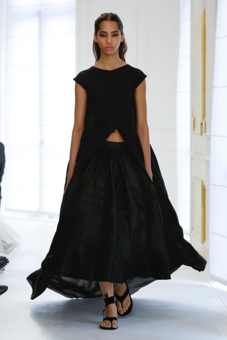 Dior Goes Relaxed for Fall 2016 Haute Couture